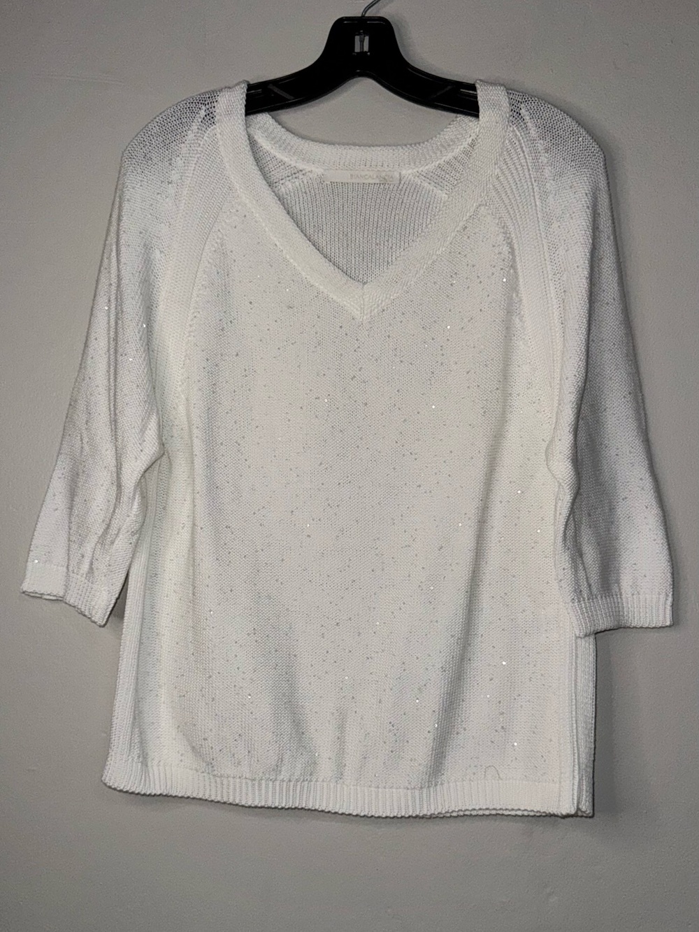 Biancalancia Classic White V-Neck Sweater with Subtle Sparkle